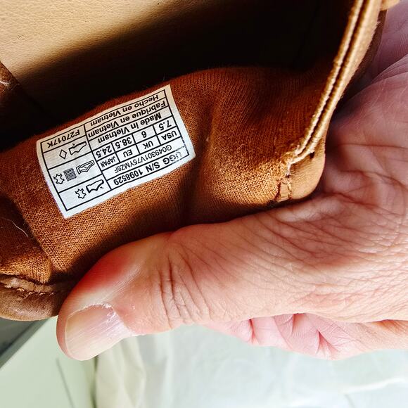 UGG Gene Nubuck Slip on Brown Sneakers Slide Leather Size 7.5 - Picture 9 of 9